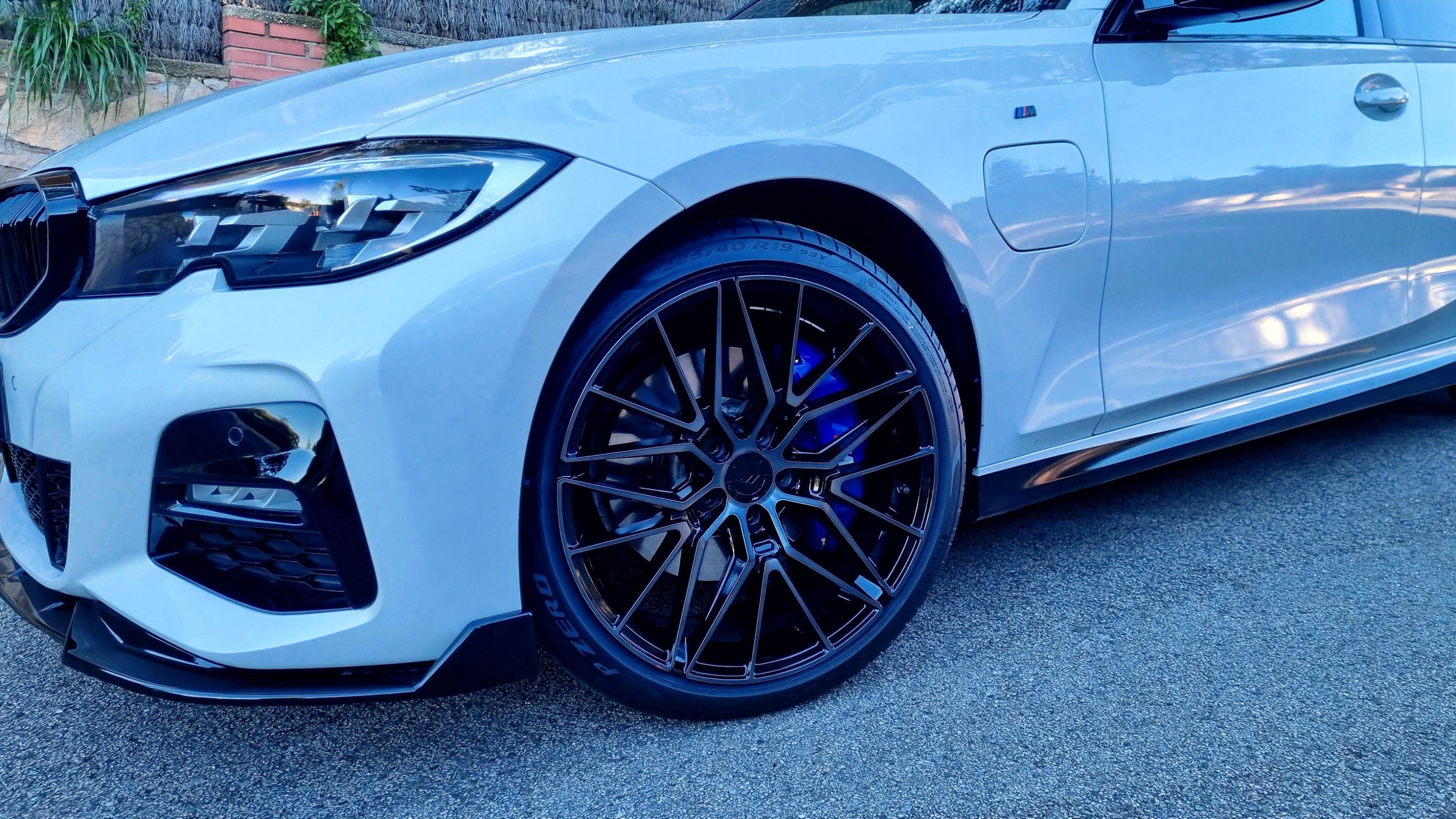 BMW G20 trasera